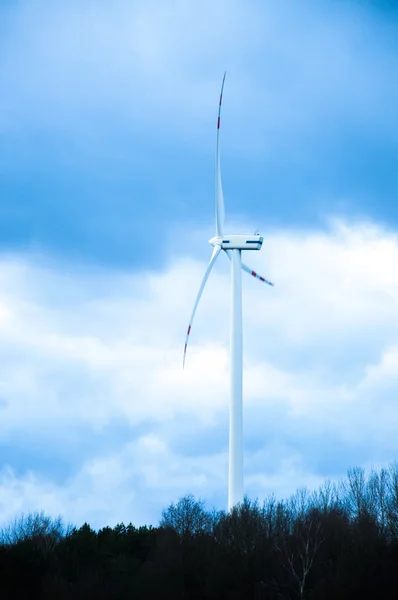 Windturbine — стоковое фото