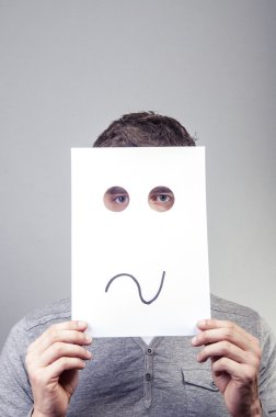 adam tutun duyguları ile kağıt