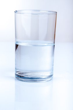 Yarım su bardağı