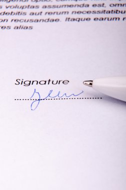 üzerinde anlaşmaya imza