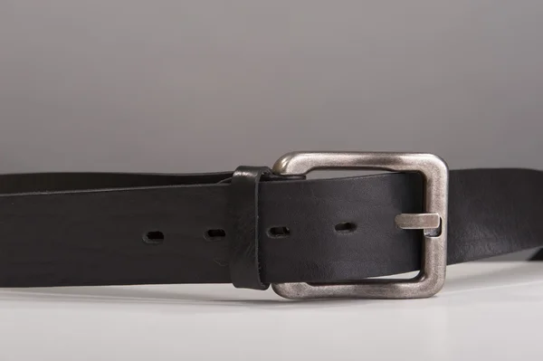 Ceinture homme cuir noir — Photo