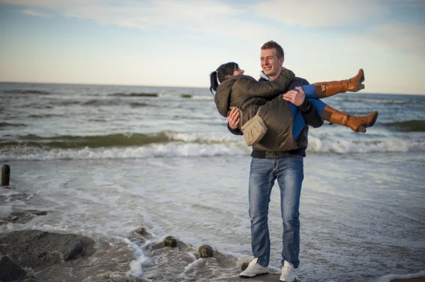 Couple à la plage — Photo