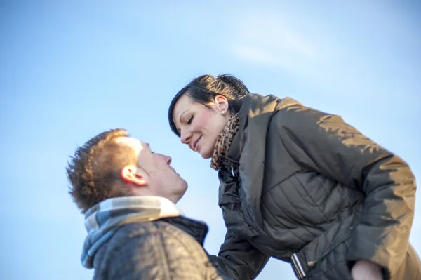 Couple at beach — Stock Photo, Image