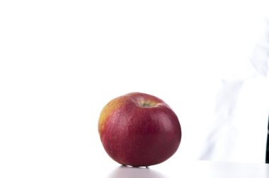 kırmızı taze elma