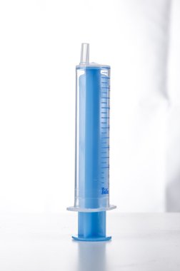 şırınga isoletd beyaz