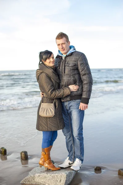 Par på stranden — Stockfoto