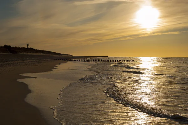 Pôr do sol sobre o mar Báltico — Fotografia de Stock