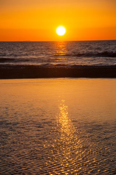 Puesta de sol sobre el Báltico — Foto de Stock