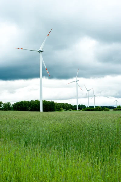 型風力発電ファーム — ストック写真