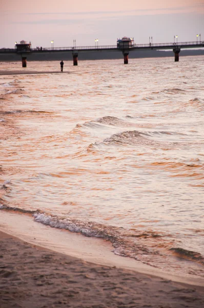 Pier in miedzyzdroje, polen — Stockfoto