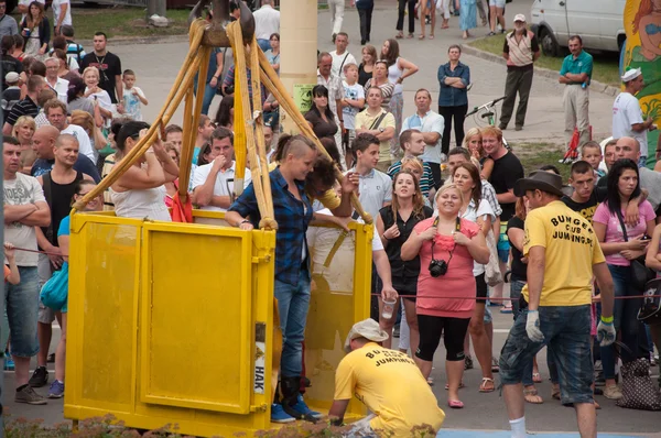 Volunteer preparing for bungee jump during the final of The Tall Ships Races 2013 — Stock Photo, Image