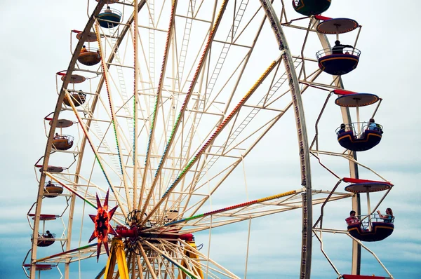 Visitantes em Ferris Wheel — Fotografia de Stock