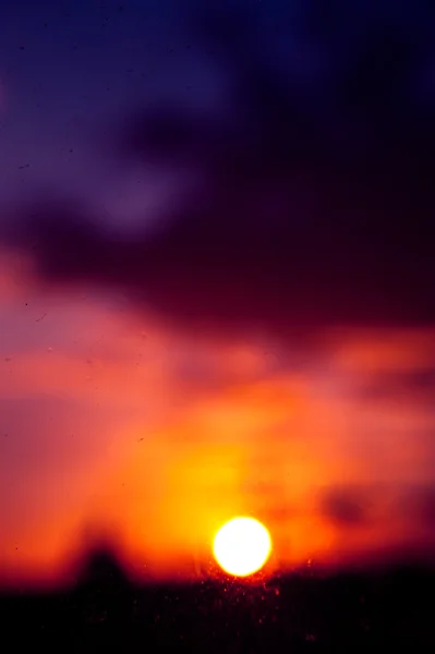 Éoliennes au coucher du soleil — Photo