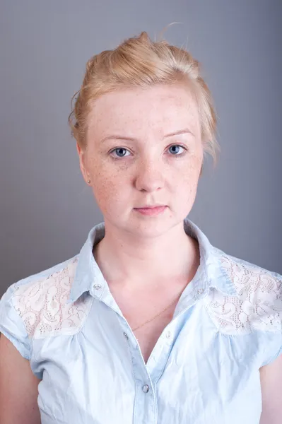 Portret piegowaty Blonde — Zdjęcie stockowe