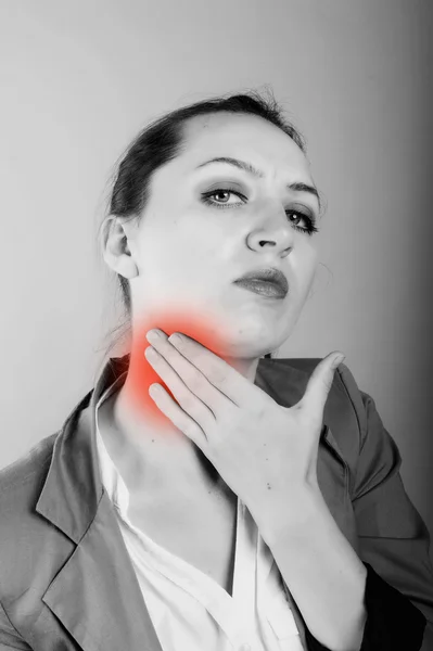 Mujer de negocios con dolor de garganta — Foto de Stock