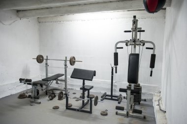 amatör ev jimnastik salonu