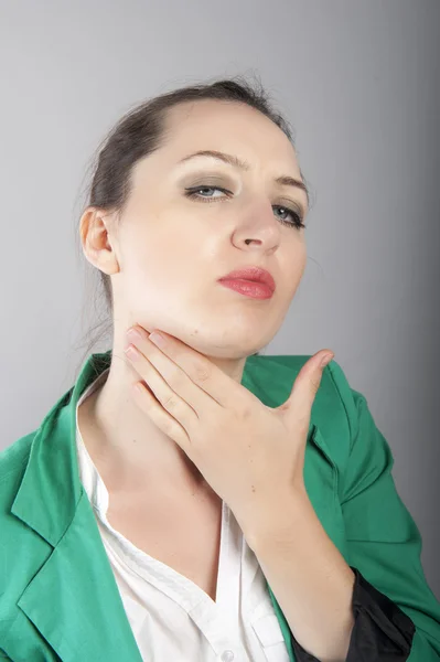 Mujer de negocios con dolor de garganta — Foto de Stock