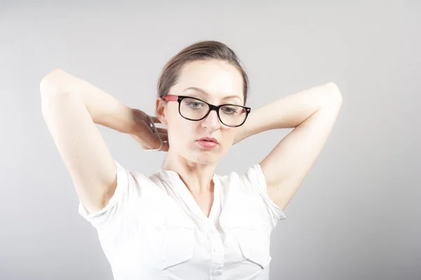 Young female student learns — Stock Photo, Image