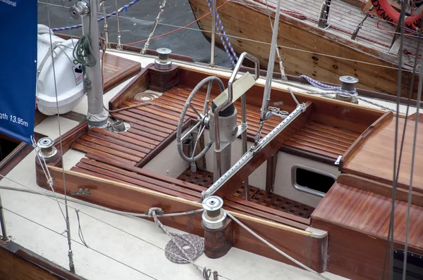 Yacht moored in the harbor — Stock Photo, Image