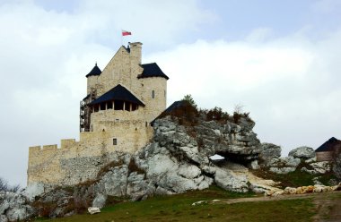 bobolice bir kule ile Ortaçağ Kalesi