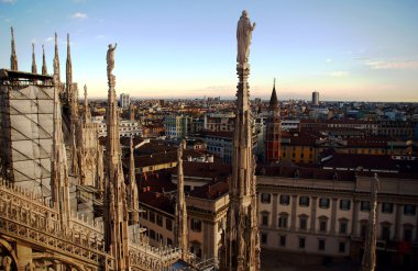 Milano Katedrali'ne akşam