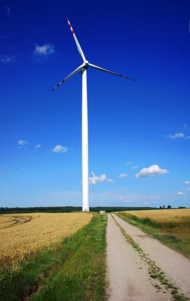 Turbine in wind farm — Stock Photo, Image