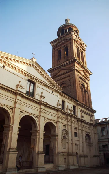 Torre de la Catedral de San Pedro en Mantua —  Fotos de Stock