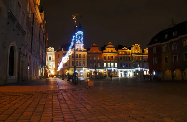 Starý trh v noci v Poznani — Stock fotografie