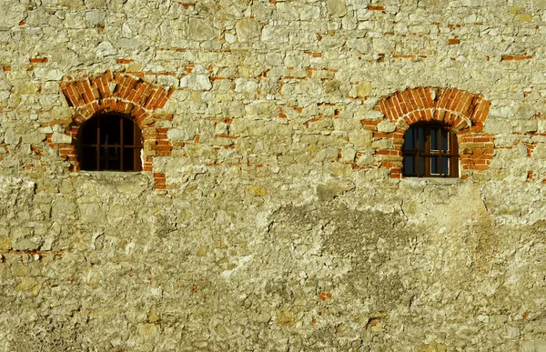 Finestra nel castello medievale — Foto Stock