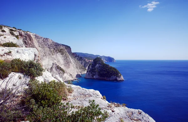 Cliff costa da ilha grega de Zakynthos — Fotografia de Stock