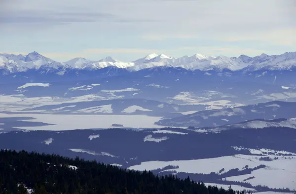 Berge im Winter — Stockfoto