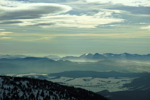 Kış, dağlar — Stok fotoğraf