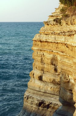 Cliff Korfu Adası