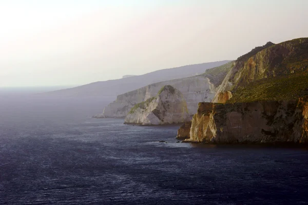 Kusten med cliff i ön zakynthos — Stockfoto