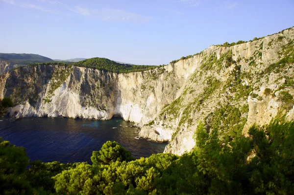 Kayalık uçurum — Stok fotoğraf