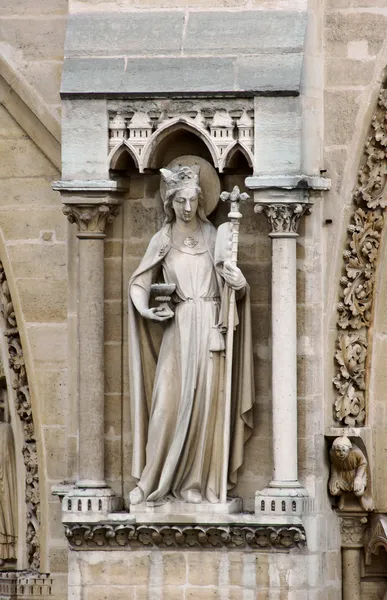 Detalj av fasaden på katedralen — Stockfoto