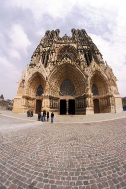 Cephe katedral notre-Dame