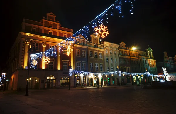 Kerstdecoraties in het oude marktplein — Stockfoto