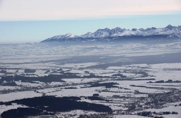 Montañas de los Cárpatos en invierno — Foto de Stock