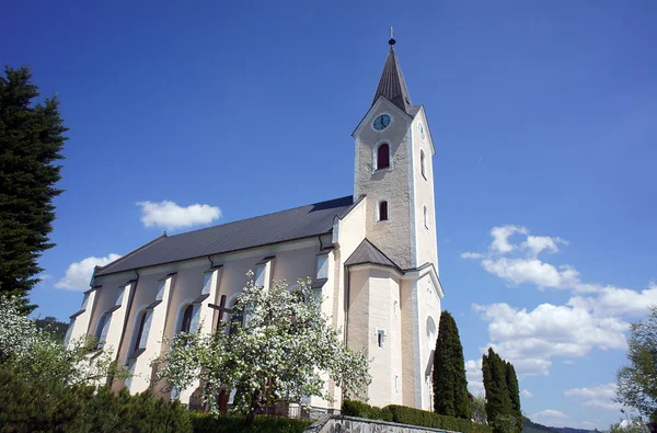 Kościół parafialny — Zdjęcie stockowe