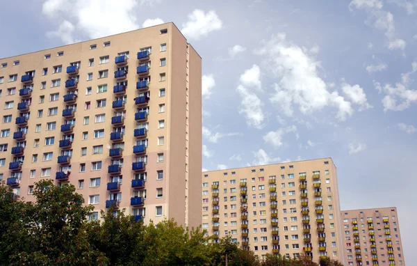 Grattacieli in una zona residenziale — Foto Stock