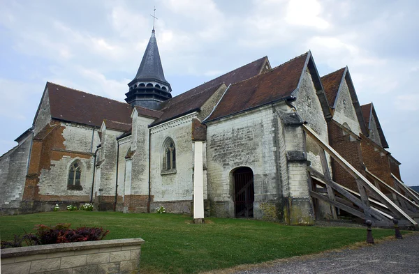 Středověký farní kostel — Stock fotografie