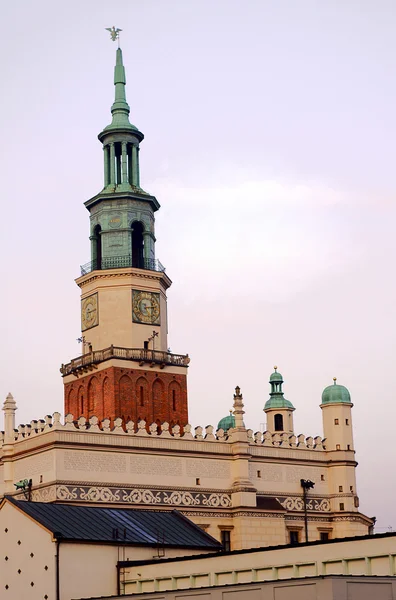Der Turm des Renaissance-Rathauses — Stockfoto