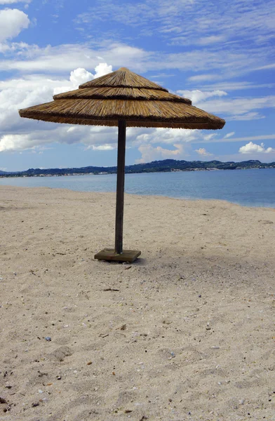 Strandparasol — Stockfoto