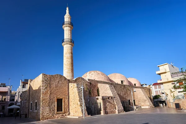 Uma Mesquita Pedra Com Minarete Cidade Rethymno Ilha Creta Grécia — Fotografia de Stock
