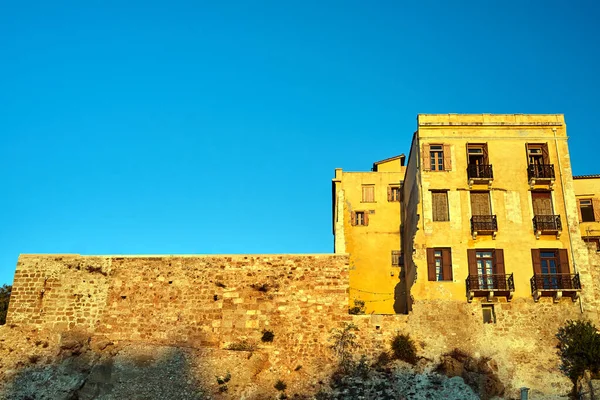Stenen Muur Gebouw Met Balkons Stad Chania Kreta Griekenland — Stockfoto
