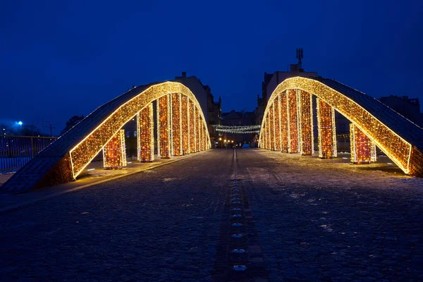 Decoraciones Navideñas Sobre Estructura Acero Del Puente Por Noche Poznan — Foto de Stock