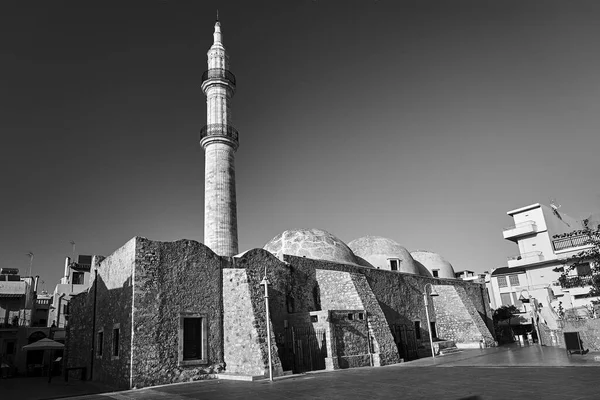 Каменная Мечеть Минаретом Городе Ретимно Острове Крит Греции Монохромный — стоковое фото