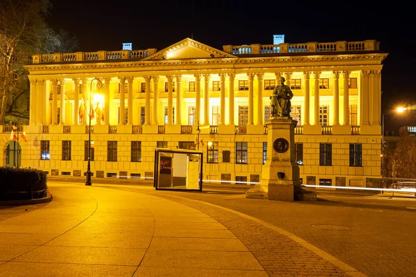 Fasada Budynku Biblioteka Publiczna Pomnik Historyczny Nocą Poznaniu — Zdjęcie stockowe