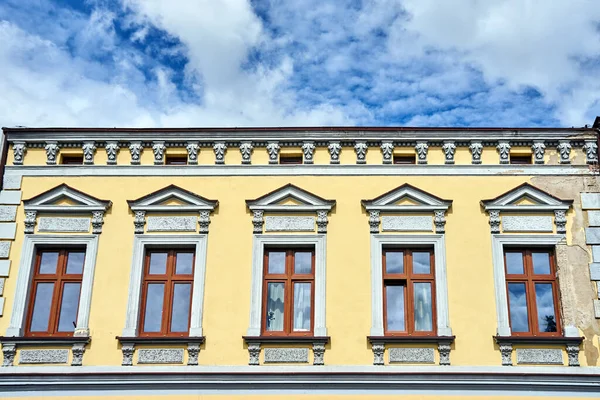 Фасад Класицизму Історичної Будівлі Місті Сераков Польща — стокове фото